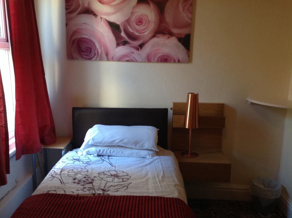 Cowley Hotel Μπλάκπουλ Δωμάτιο φωτογραφία